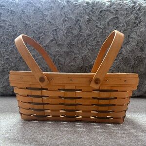 1996 Longaberger Basket Handwoven Basket with Plastic Liner Dresden Ohio